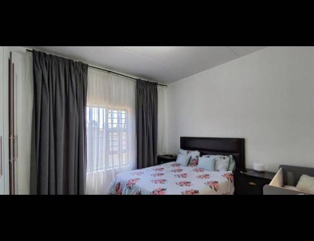 3 BEDROOM APARTMENT FOR SALE IN RAVENSWOOD